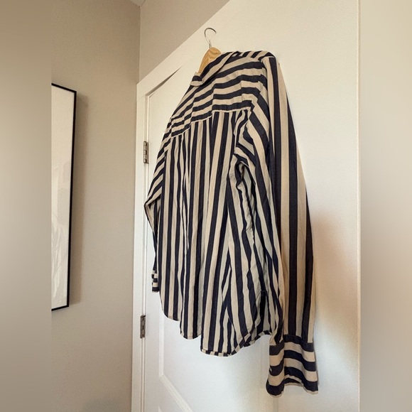 Madewell blue/beige button up. Size M. GUC. - Picture 6 of 7